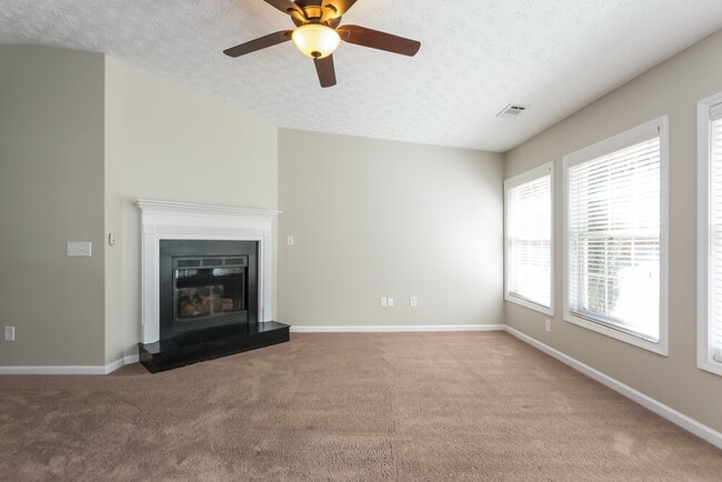 303 Stone Valley Xin in Canton, GA - Building Photo - Building Photo