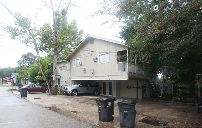 115 S Leo St in Baton Rouge, LA - Foto de edificio - Building Photo