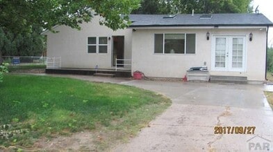 427 Collins Ave in Pueblo, CO - Building Photo - Building Photo