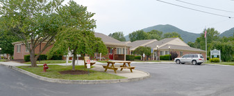 New Castle Manor Apartments