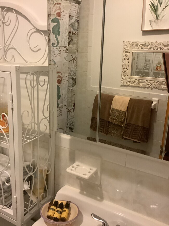 14028 Coombs St Rentals in Springfield Gardens, NY