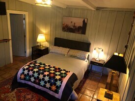 788 Ferguson Rd, Unit Cottage in Sebastopol, CA - Building Photo