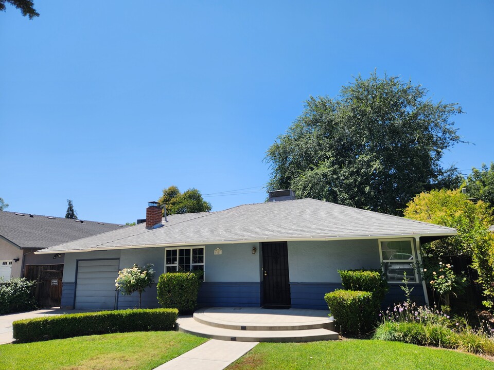 4619 N Arthur Ave in Fresno, CA - Building Photo