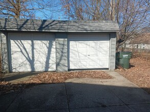 1352 Dill Rd in South Euclid, OH - Building Photo - Building Photo