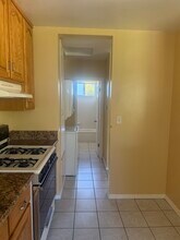 2608 Manhattan Ave, Unit A in Montrose, CA - Foto de edificio - Building Photo