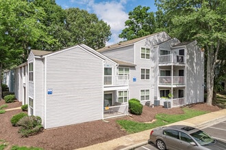 One Central in Newport News, VA - Foto de edificio - Building Photo