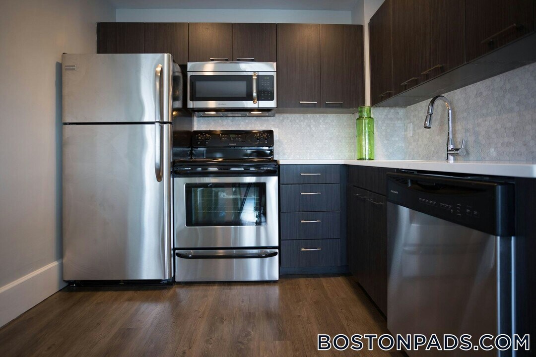 50 Franklin St in Worcester, MA - Building Photo