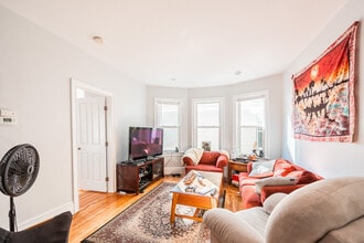 26 Boylston St, Unit 2 in Boston, MA - Building Photo - Building Photo