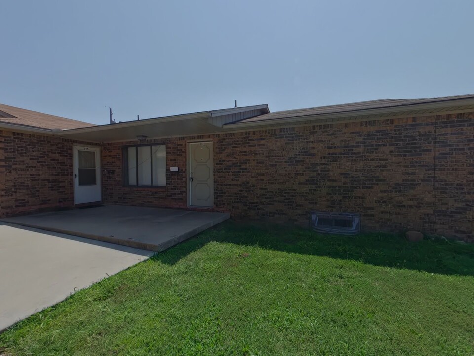 614 Richmond N in Wichita, KS - Building Photo