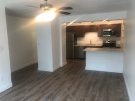 144 Oneida St, Unit 4 in Pittsburgh, PA - Building Photo