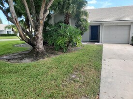 3159 SW Sunset Trace Cir in Palm City, FL - Building Photo