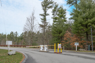 Oak Point in Middleboro, MA - Foto de edificio - Building Photo