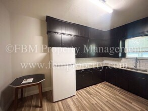 111 S Wood St in Ferris, TX - Building Photo - Building Photo