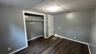 511 N Platte Ave, Unit 1A in Juniata, NE - Foto de edificio - Building Photo