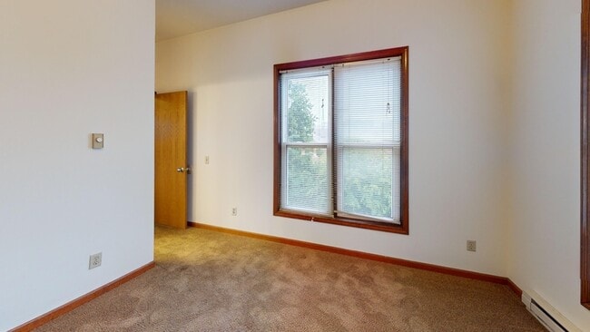 11 E Gilman St in Madison, WI - Building Photo - Building Photo