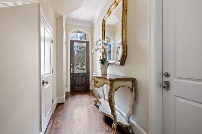 1202 Wynden Commons Ln