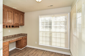237 Chestnut Oak Cir in Owens Cross Roads, AL - Building Photo - Building Photo