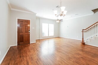 7118 Turtle Lagoon Row in Houston, TX - Building Photo - Building Photo