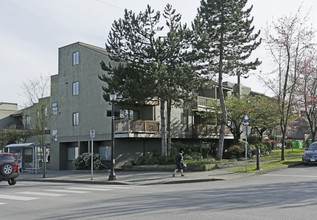 1202 London St in New Westminster, BC - Building Photo - Building Photo