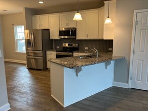 422 Longstone Rd in Gallatin, TN - Building Photo - Building Photo