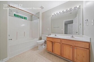 104 Pilot Ct in Knightdale, NC - Building Photo - Building Photo