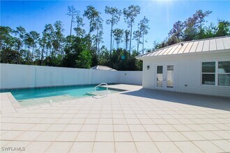 6184 Whitaker Rd in Naples, FL - Building Photo - Building Photo