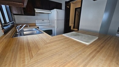 63-69-69 Chambers Rd in Ontario, OH - Building Photo - Building Photo