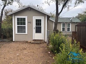 1418 S Van Buren St in San Angelo, TX - Building Photo