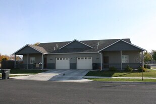 1457 artesia st in Walla Walla, WA - Building Photo