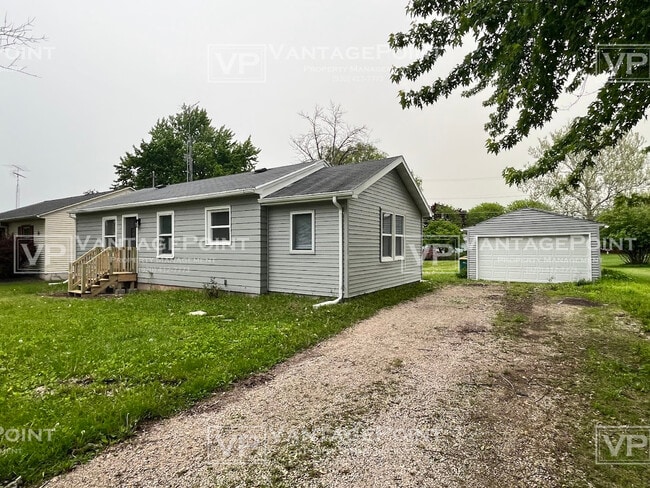 1019 S Main St in Fond du Lac, WI - Building Photo - Building Photo