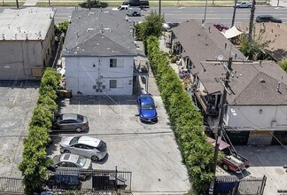 11116 S Figueroa St in Los Angeles, CA - Building Photo - Building Photo