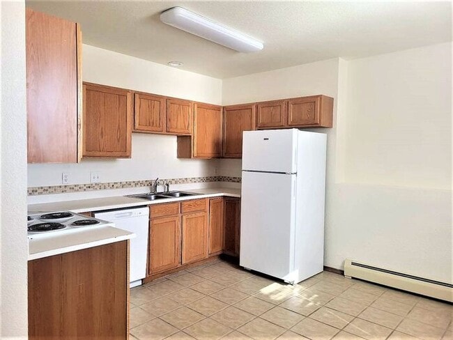 193 S Empress Dr in Pueblo West, CO - Building Photo - Building Photo