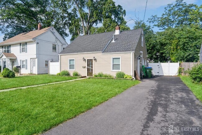 208 Penn Ave in Edison, NJ - Building Photo - Building Photo