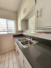 18546 Clark St in Los Angeles, CA - Building Photo - Building Photo