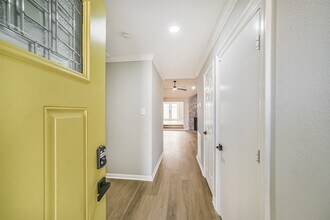 10826 Thorncliff Dr in Humble, TX - Foto de edificio - Building Photo