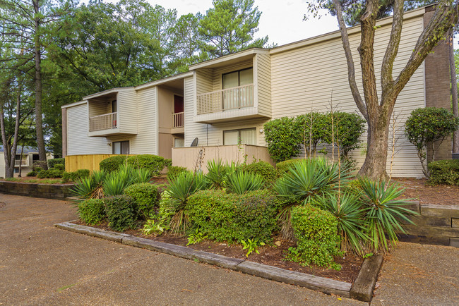 Woodlake in Memphis, TN - Foto de edificio - Building Photo