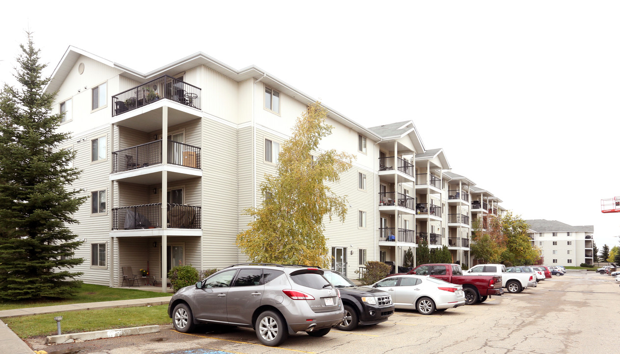 Miller Ridge Apartments in Edmonton, AB - Building Photo