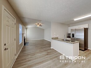 321 Autumn Lake Dr in Mcdonough, GA - Building Photo - Building Photo