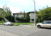 Westview Apartments in Newport Beach, CA - Foto de edificio - Building Photo