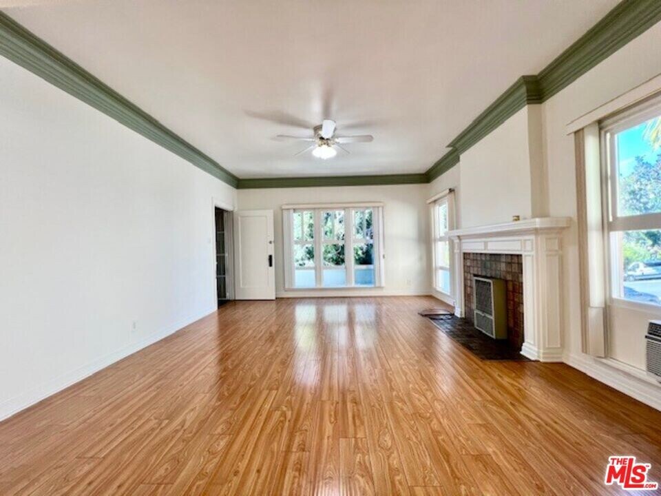 860 S Berendo St in Los Angeles, CA - Building Photo