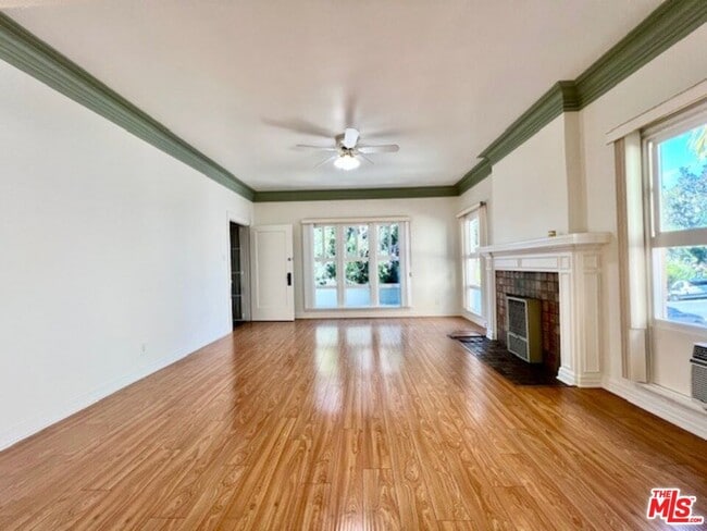 property at 860 S Berendo St