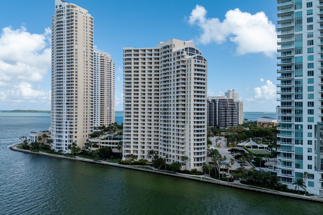 One Tequesta Point in Miami, FL - Building Photo