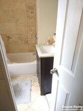 1193 Commonwealth Ave in Boston, MA - Foto de edificio - Building Photo