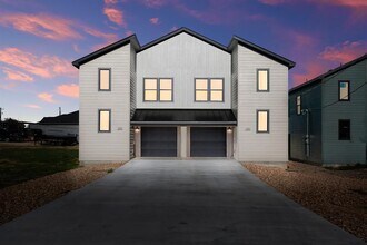 306 Ave P in Marble Falls, TX - Building Photo - Building Photo