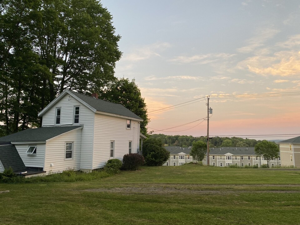 245 Curtis St in Jamestown, NY - Building Photo