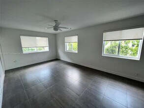 240 Galen Dr in Key Biscayne, FL - Building Photo - Building Photo