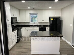 122 Bellar Dr in Goodlettsville, TN - Building Photo - Building Photo