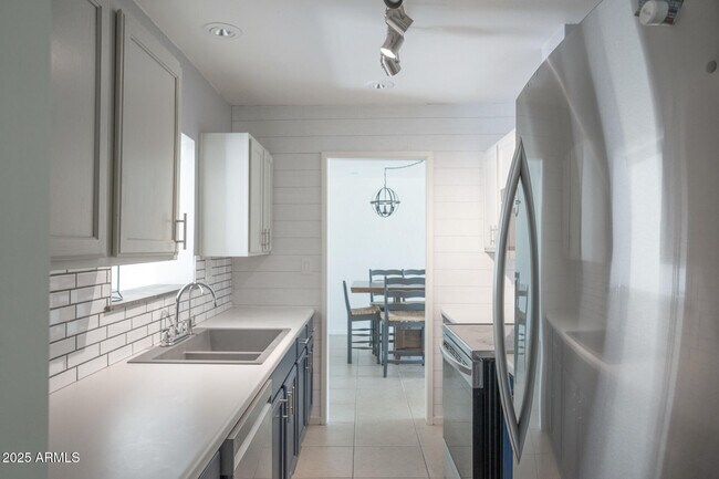 153 Laguna Dr W in Litchfield Park, AZ - Building Photo - Building Photo