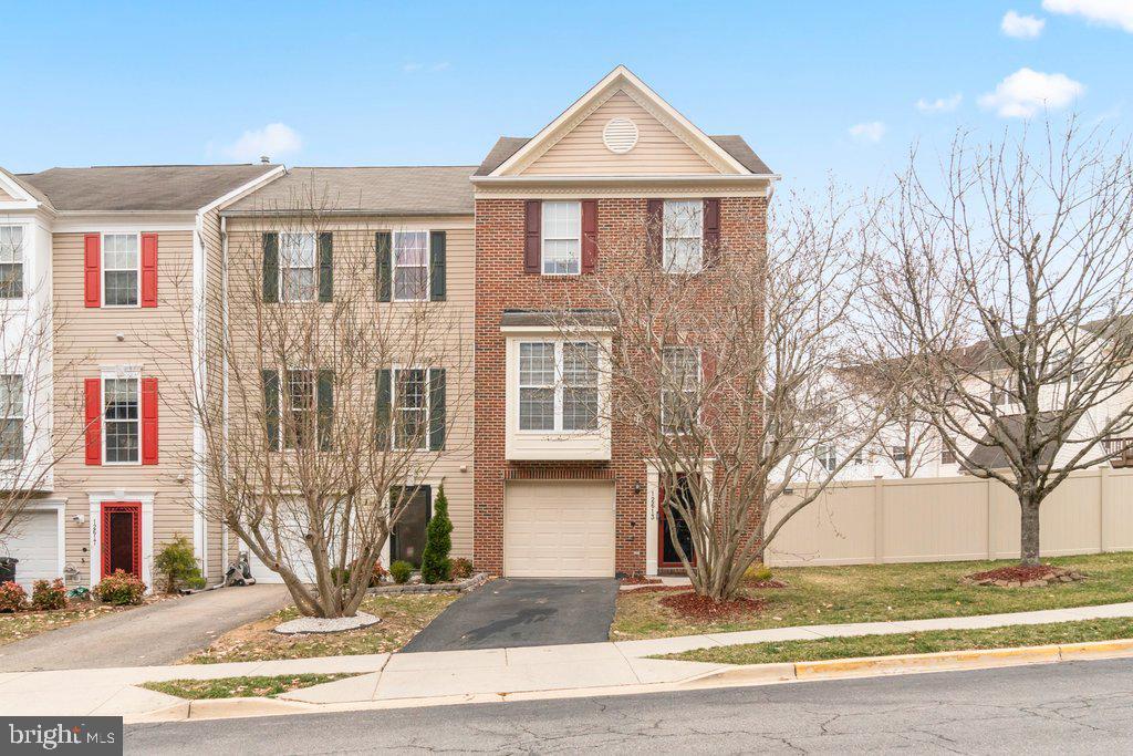12613 Marlton Center Dr in Upper Marlboro, MD - Building Photo