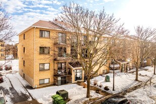12255 Roland-Paradis Av in Montréal, QC - Building Photo
